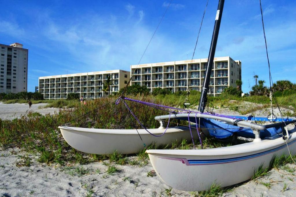 Ocean Landings Resort Какао-Бич Экстерьер фото